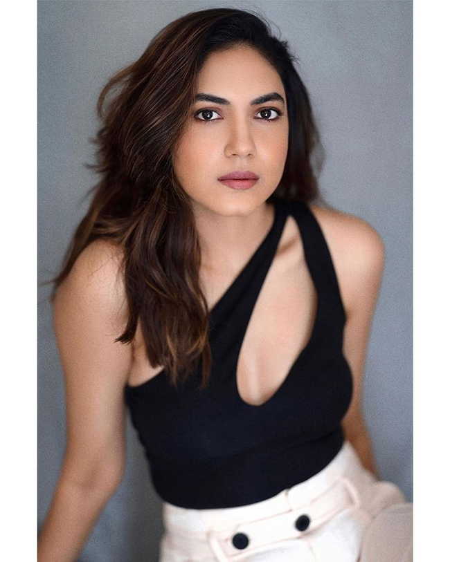 Lovely N Vintage Looks Of Ritu Varma